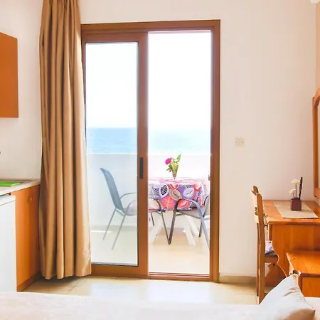 Krinos Hotel Lefkos (Karpathos)